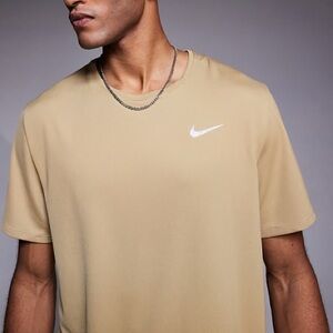 Nike Men’s Beige Swoosh T-Shirt